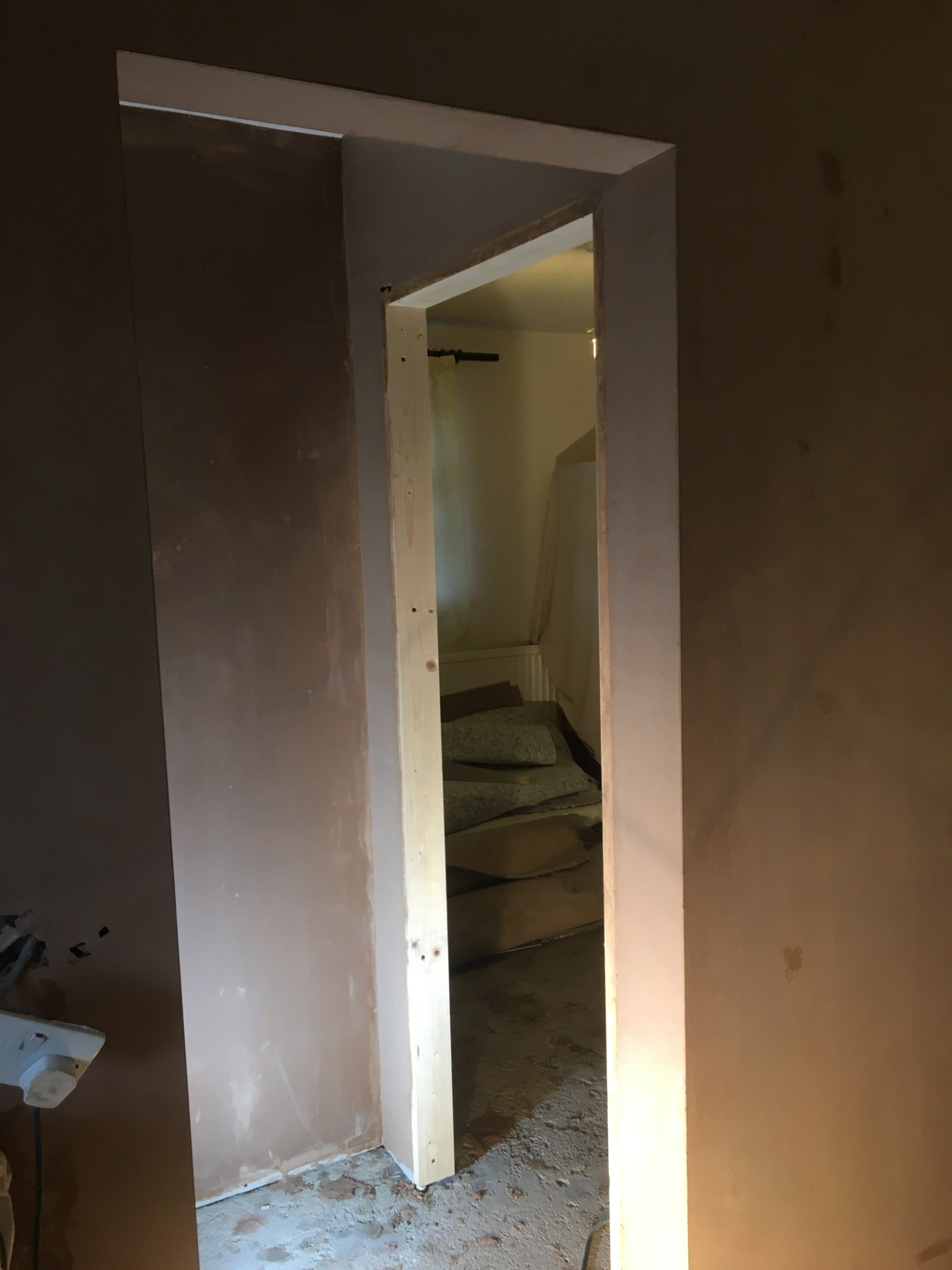 Plastering doorway